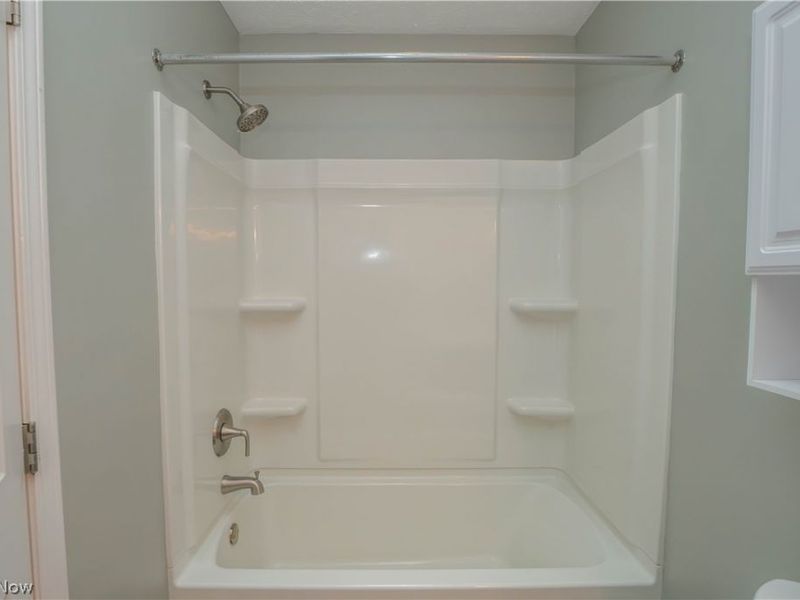 8010 Amberly Circle NW, North Canton, OH 44720 Photo 21