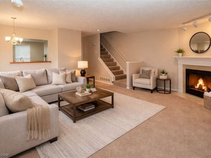 8010 Amberly Circle NW, North Canton, OH 44720 Photo 3