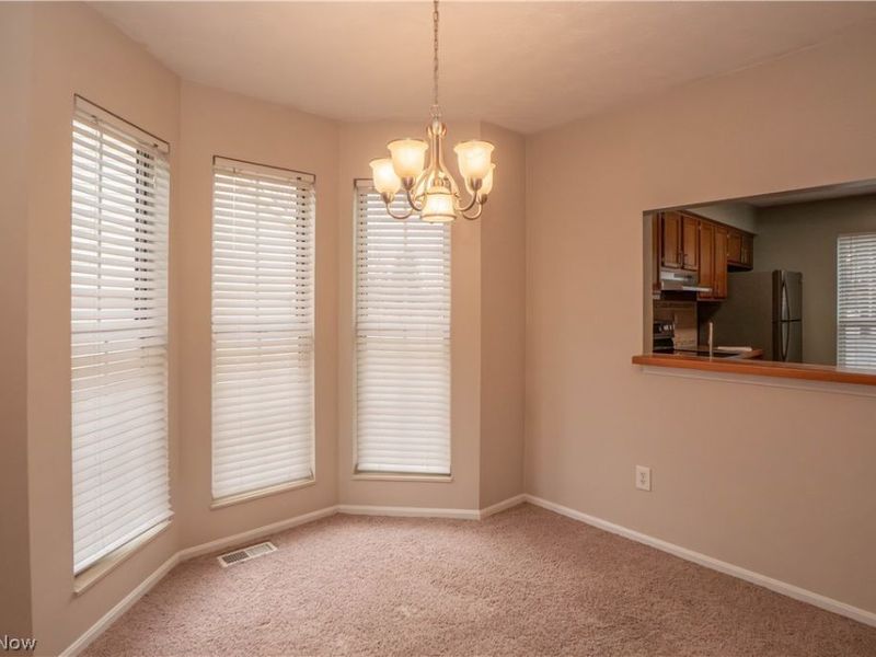 8010 Amberly Circle NW, North Canton, OH 44720 Photo 8