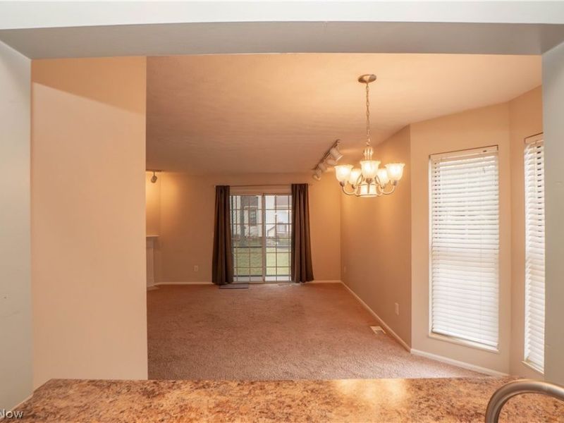 8010 Amberly Circle NW, North Canton, OH 44720 Photo 9