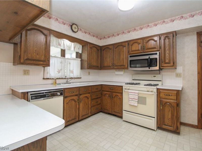 4250 Nottingham Avenue, Austintown, OH 44511 Photo 9