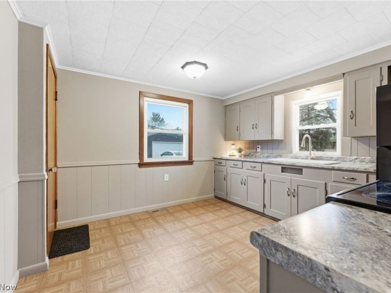 959 9th Street NE, Massillon, OH 44646 Photo 8