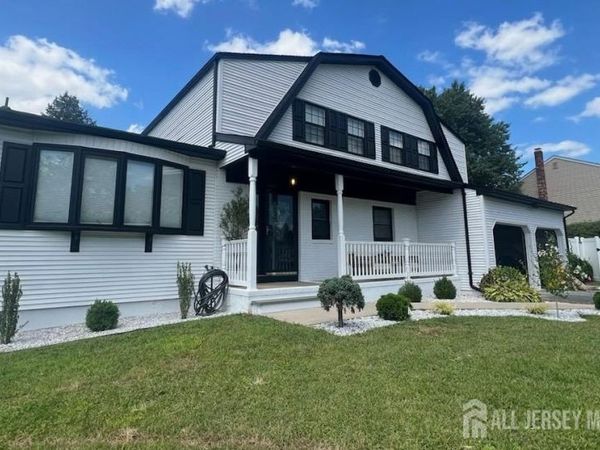 31 Wolfpack Road, Trenton, NJ 08619