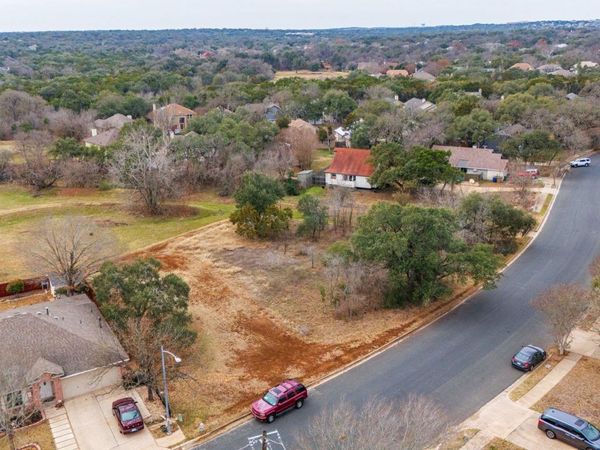 5609 Kayview DR, Austin, TX 78749