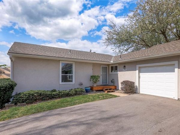 12746 W 108th Place, Overland Park, KS 66210