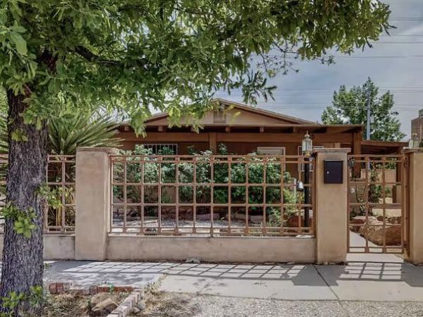 516 Arno Street NE, Albuquerque, NM 87102