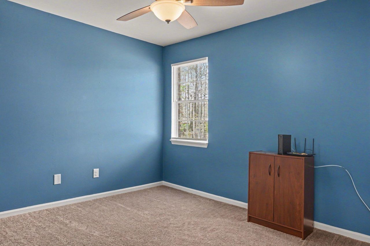 406 Crestview Drive Photo 17