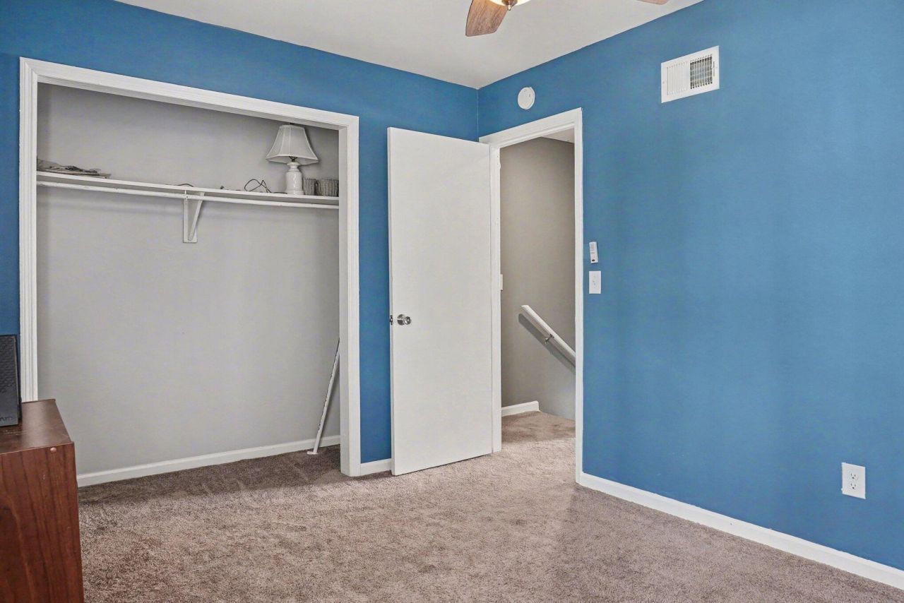 406 Crestview Drive Photo 18