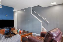 406 Crestview Drive photo 4