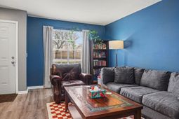 406 Crestview Drive photo 4