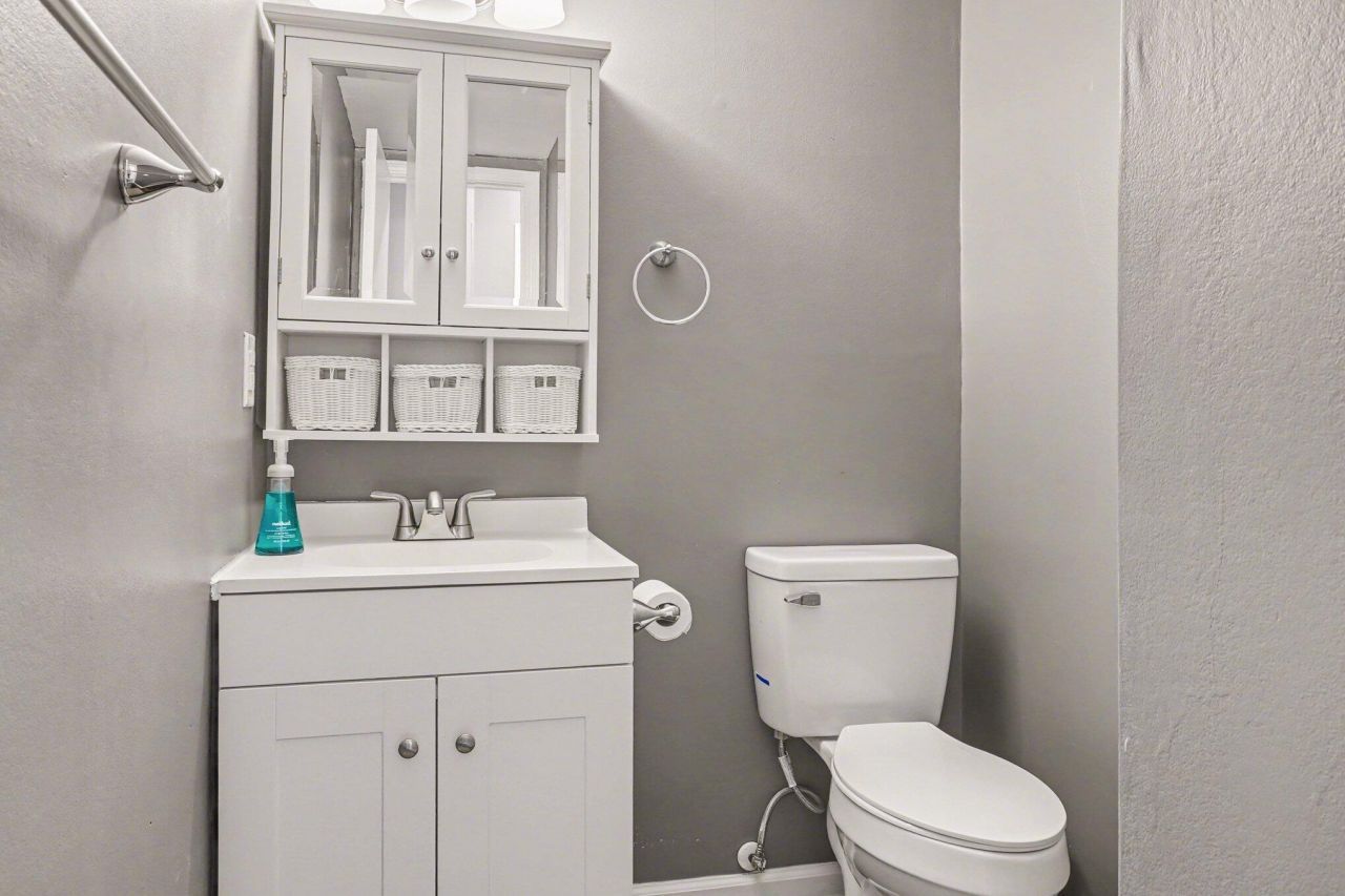 406 Crestview Drive Photo 9