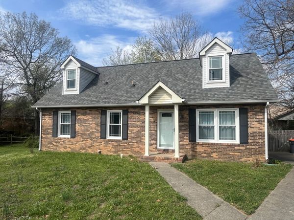 1216 Pebble Ct, Clarksville, TN 37042