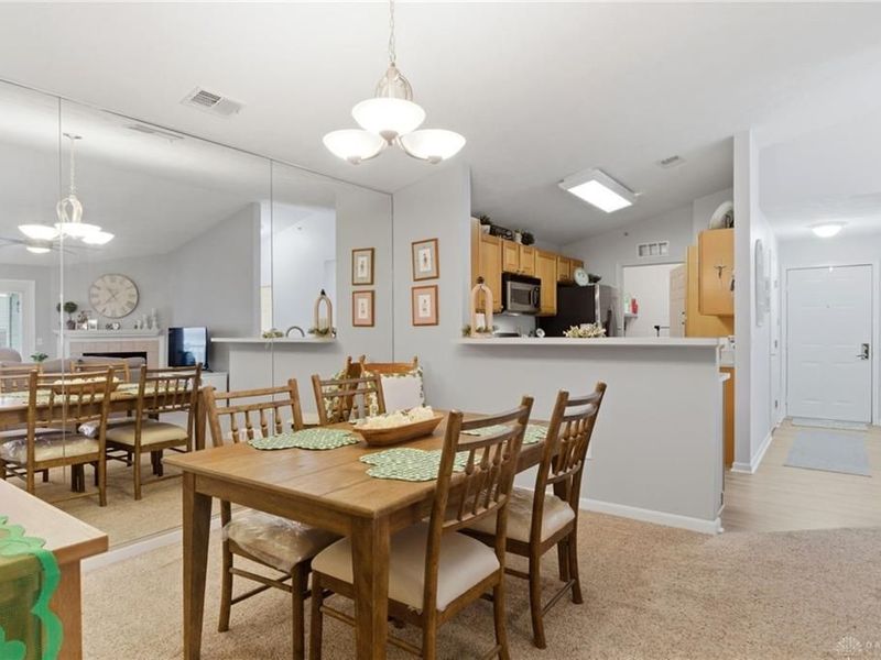 3091 Westminster Drive, Unit 205, Beavercreek, OH 45431 Photo 11