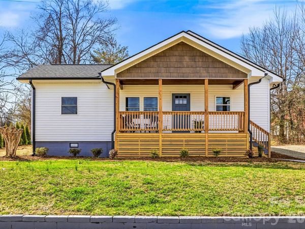 807 N Whitted Street, Hendersonville, NC 28791