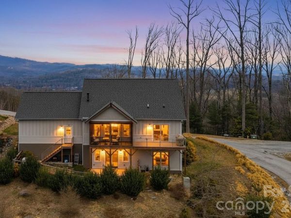 68 Curtain Bluff , Hendersonville, NC 28791