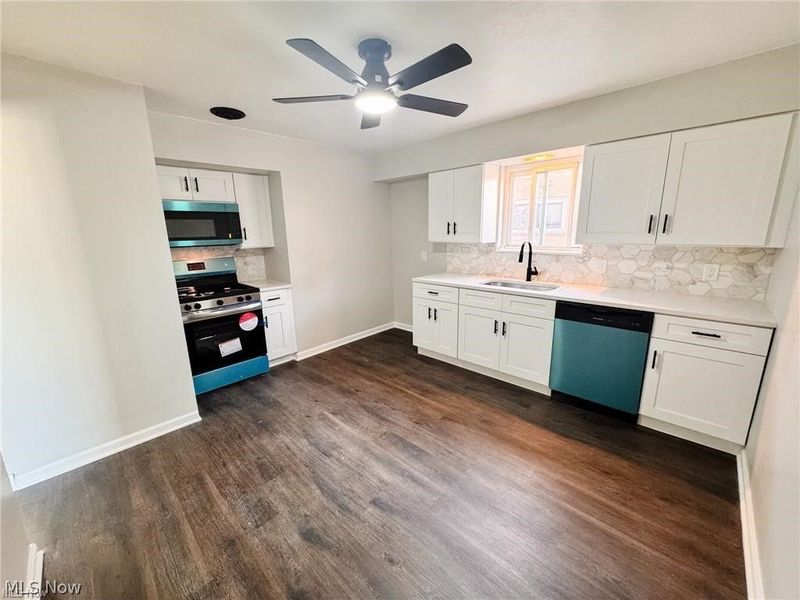 2907 Snow Road, Unit up, Parma, OH 44134 Photo 2