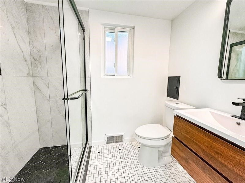 2907 Snow Road, Unit up, Parma, OH 44134 Photo 8