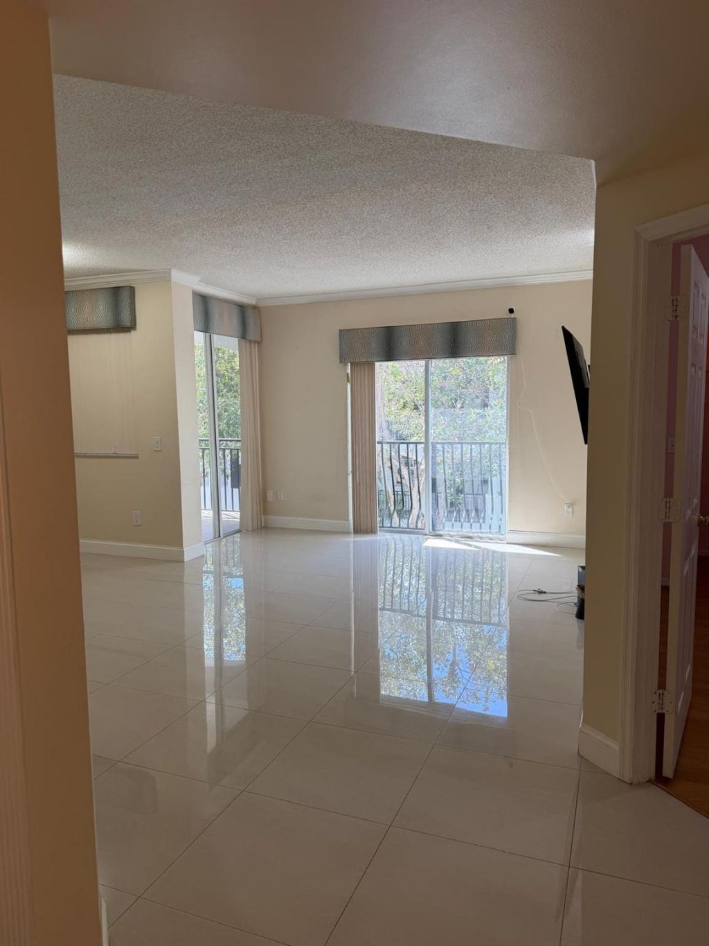 3225 NE 184th Street, Unit 10303, Aventura, FL 33160 Photo