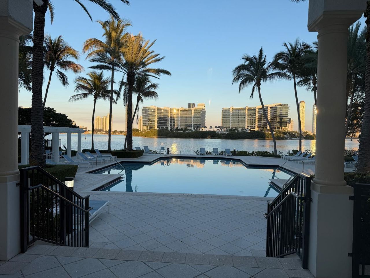 3225 NE 184th Street, Unit 10303, Aventura, FL 33160 Photo