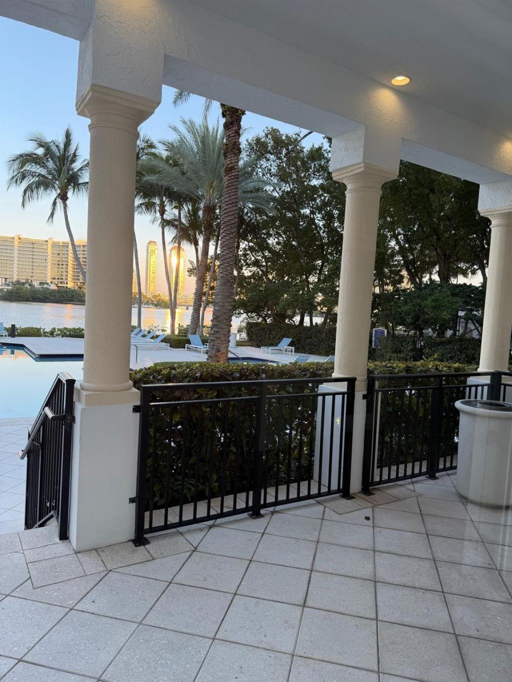 3225 NE 184th Street, Unit 10303, Aventura, FL 33160 Photo