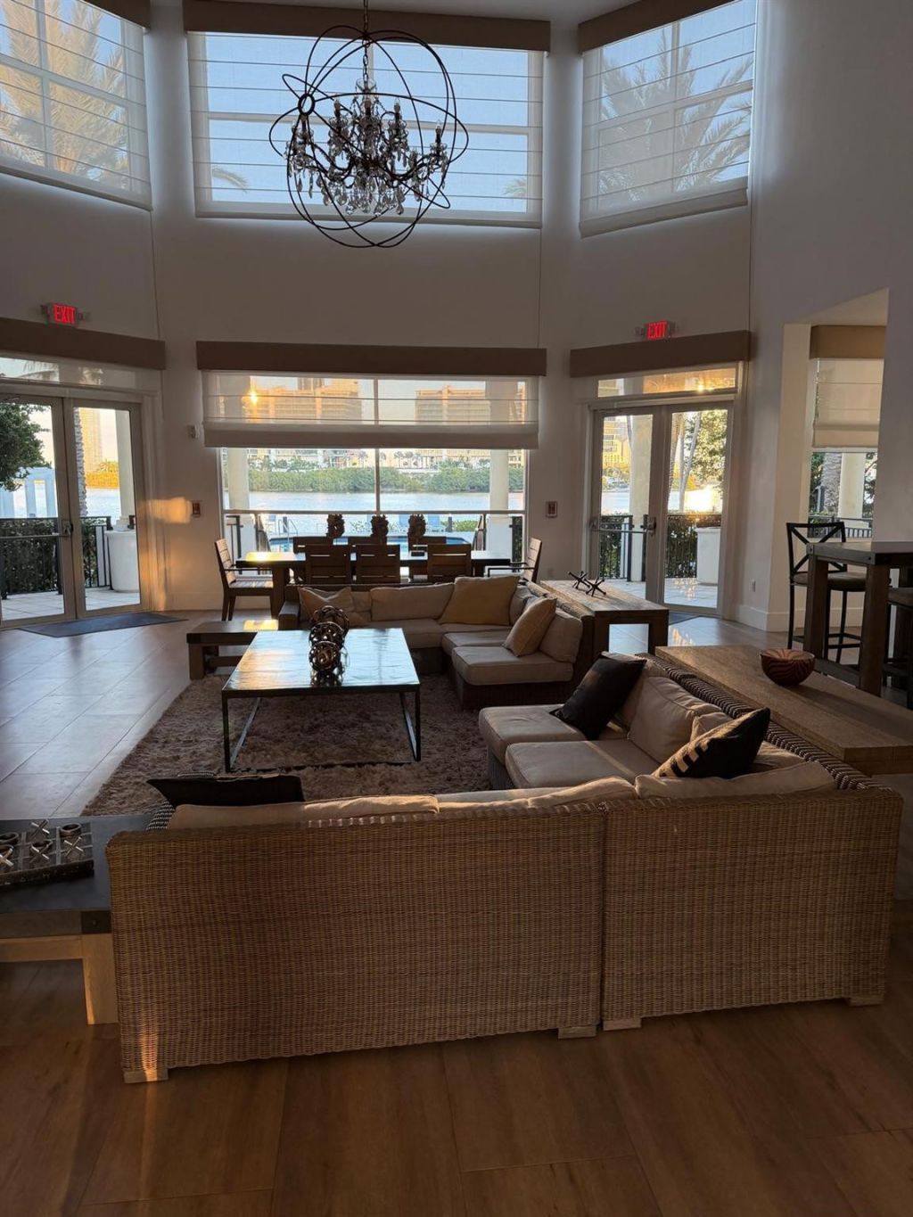 3225 NE 184th Street, Unit 10303, Aventura, FL 33160 Photo