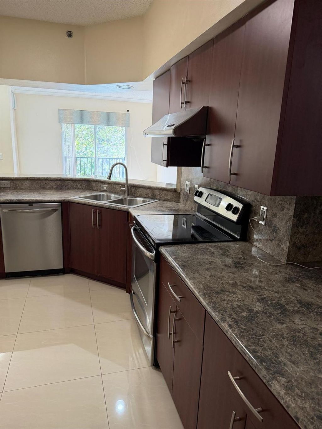 3225 NE 184th Street, Unit 10303, Aventura, FL 33160 Photo