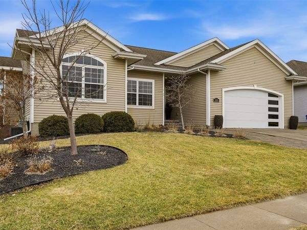 5409 Mayfair Street SW, Cedar Rapids, IA 52404