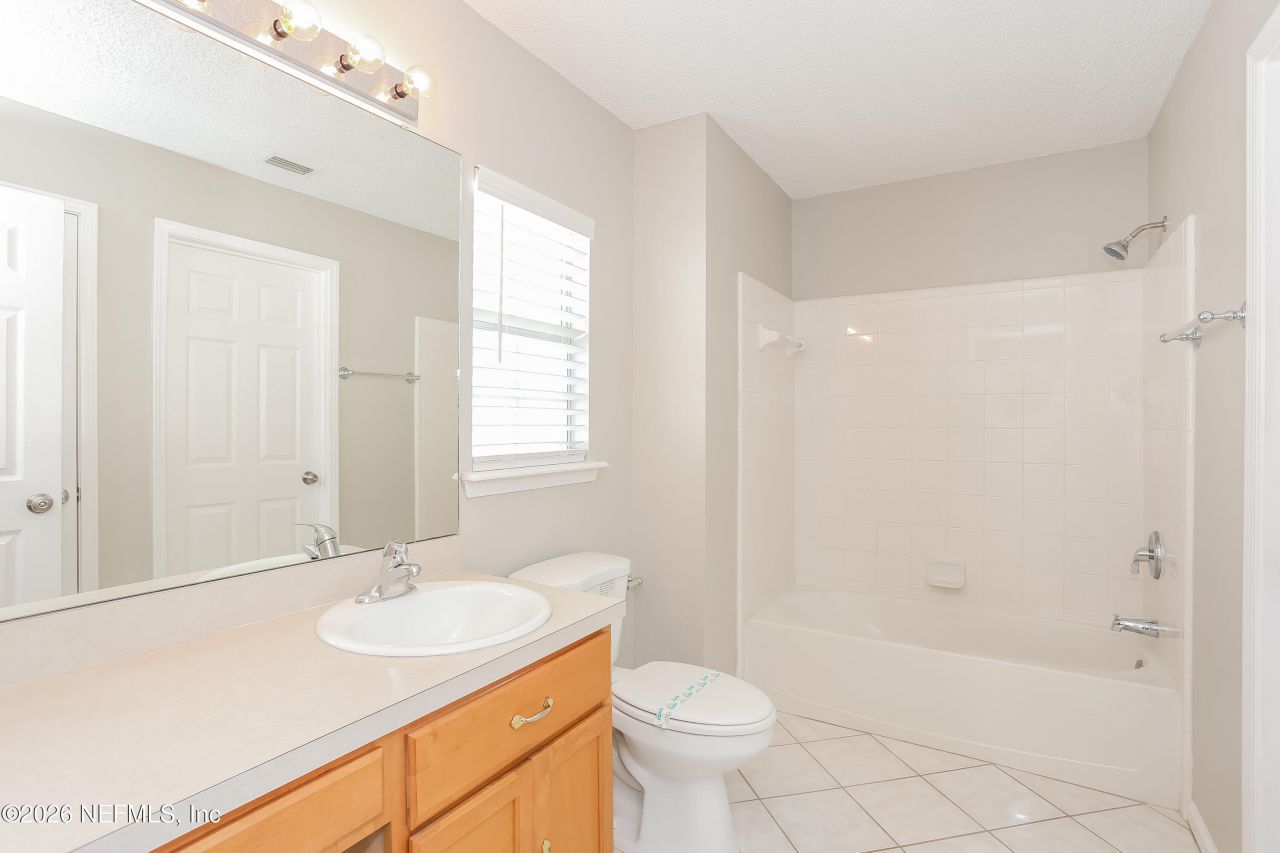 12635 Ashglen Drive N, Jacksonville, FL 32224 Photo