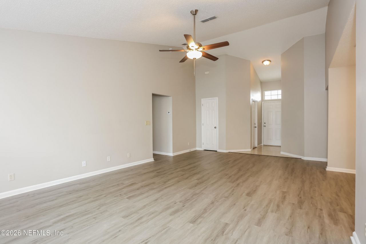 12635 Ashglen Drive N, Jacksonville, FL 32224 Photo