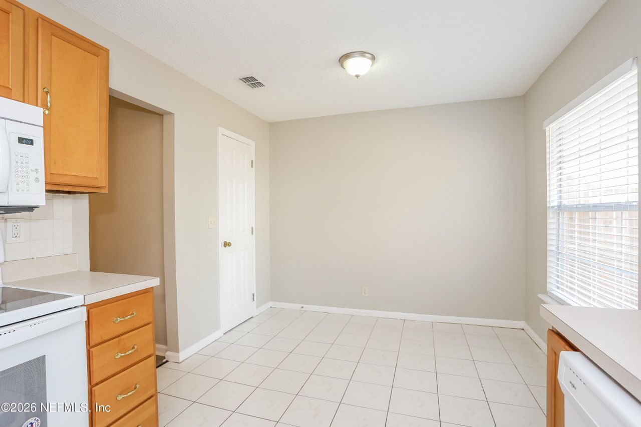 12635 Ashglen Drive N, Jacksonville, FL 32224 Photo
