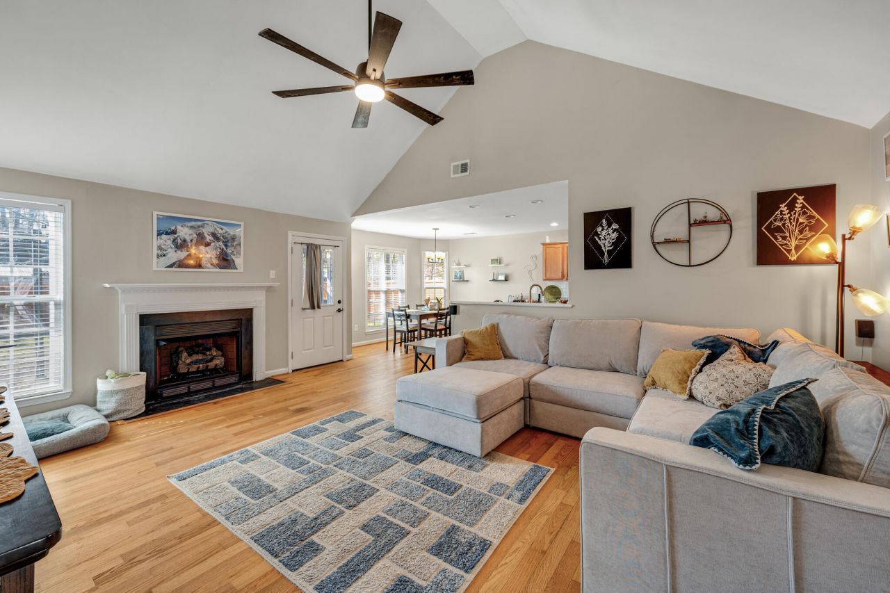 725 Bunkhouse Drive Photo 4