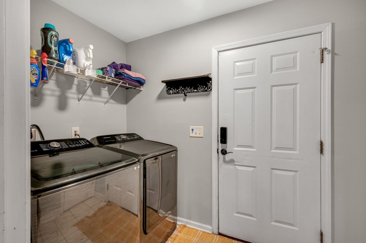 725 Bunkhouse Drive Photo 9