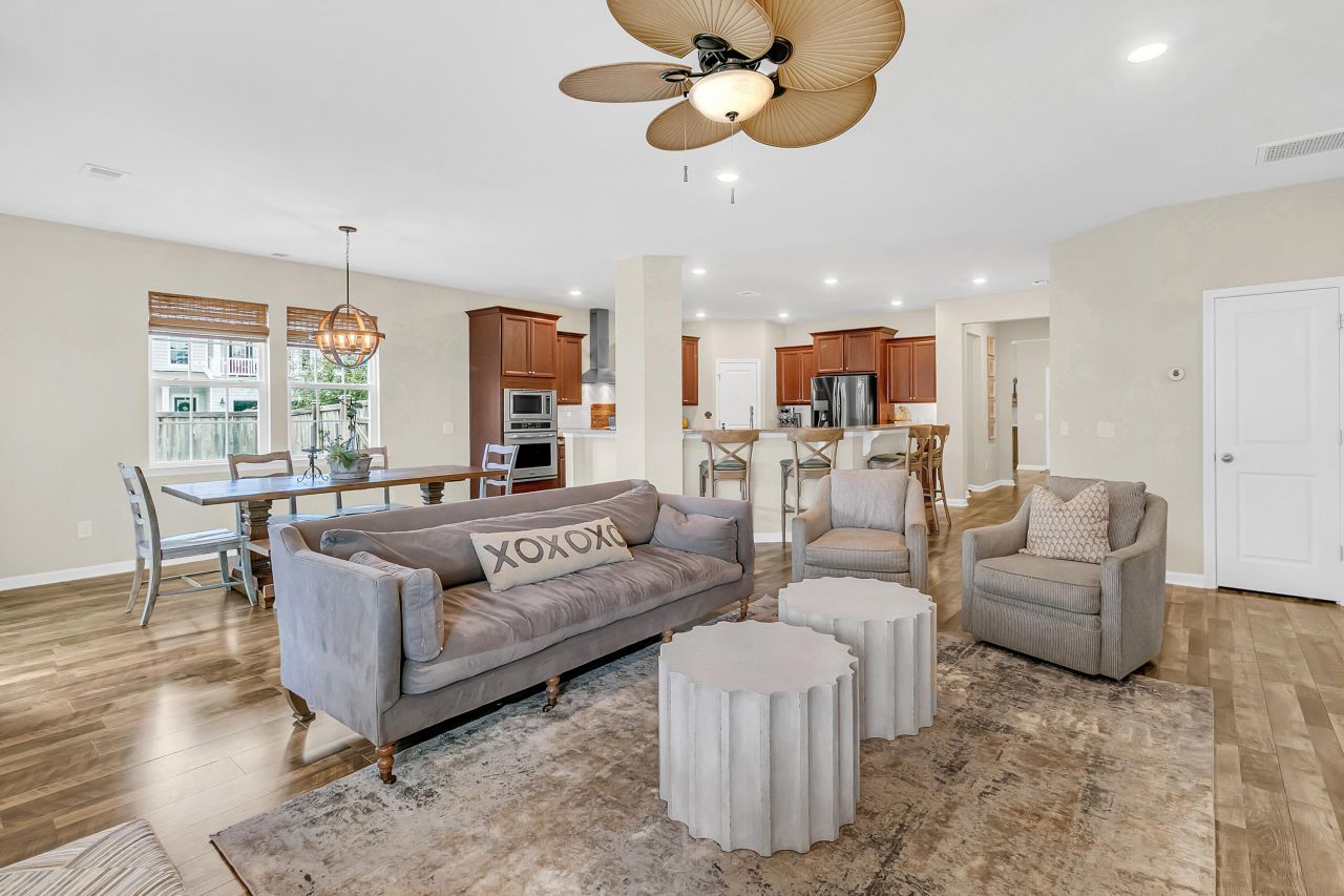 9920 Winged Elm Street Photo 10