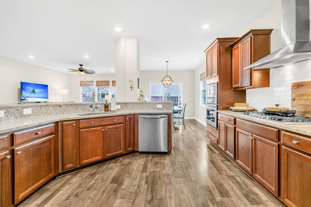 9920 Winged Elm Street Photo 12