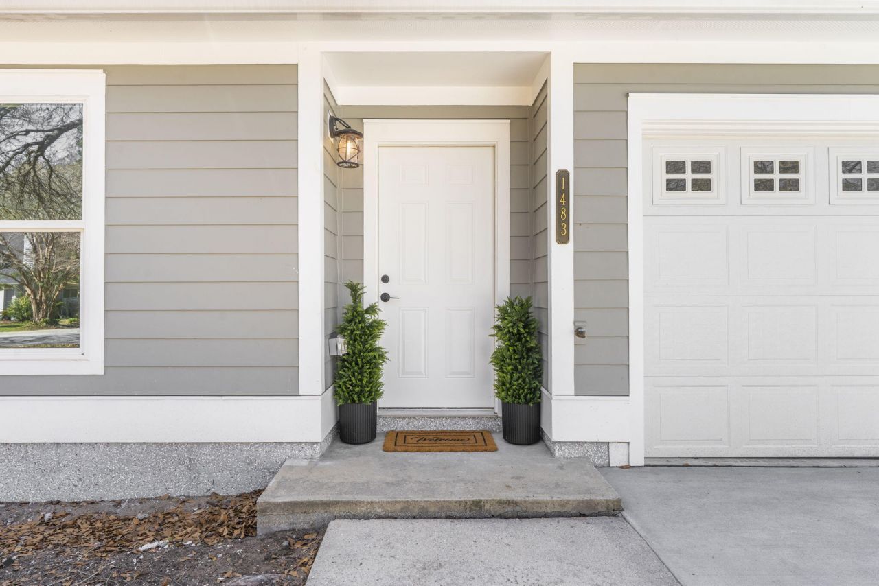 1483 Diamond Boulevard Photo 2