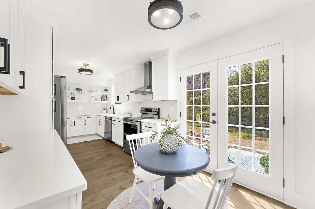 1483 Diamond Boulevard Photo 20