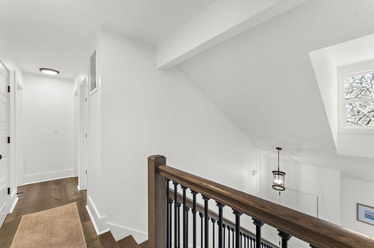 1483 Diamond Boulevard Photo 24