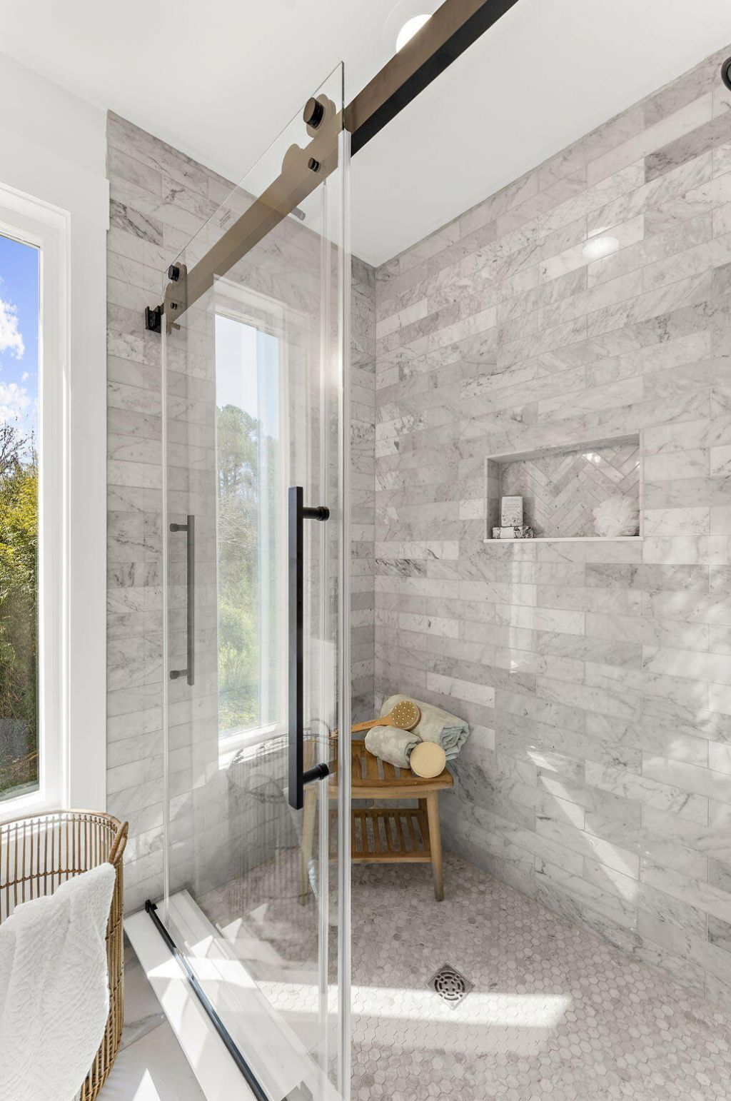 1483 Diamond Boulevard Photo 32