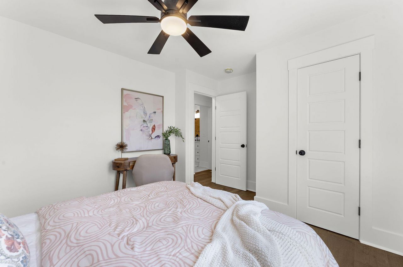 1483 Diamond Boulevard Photo 36