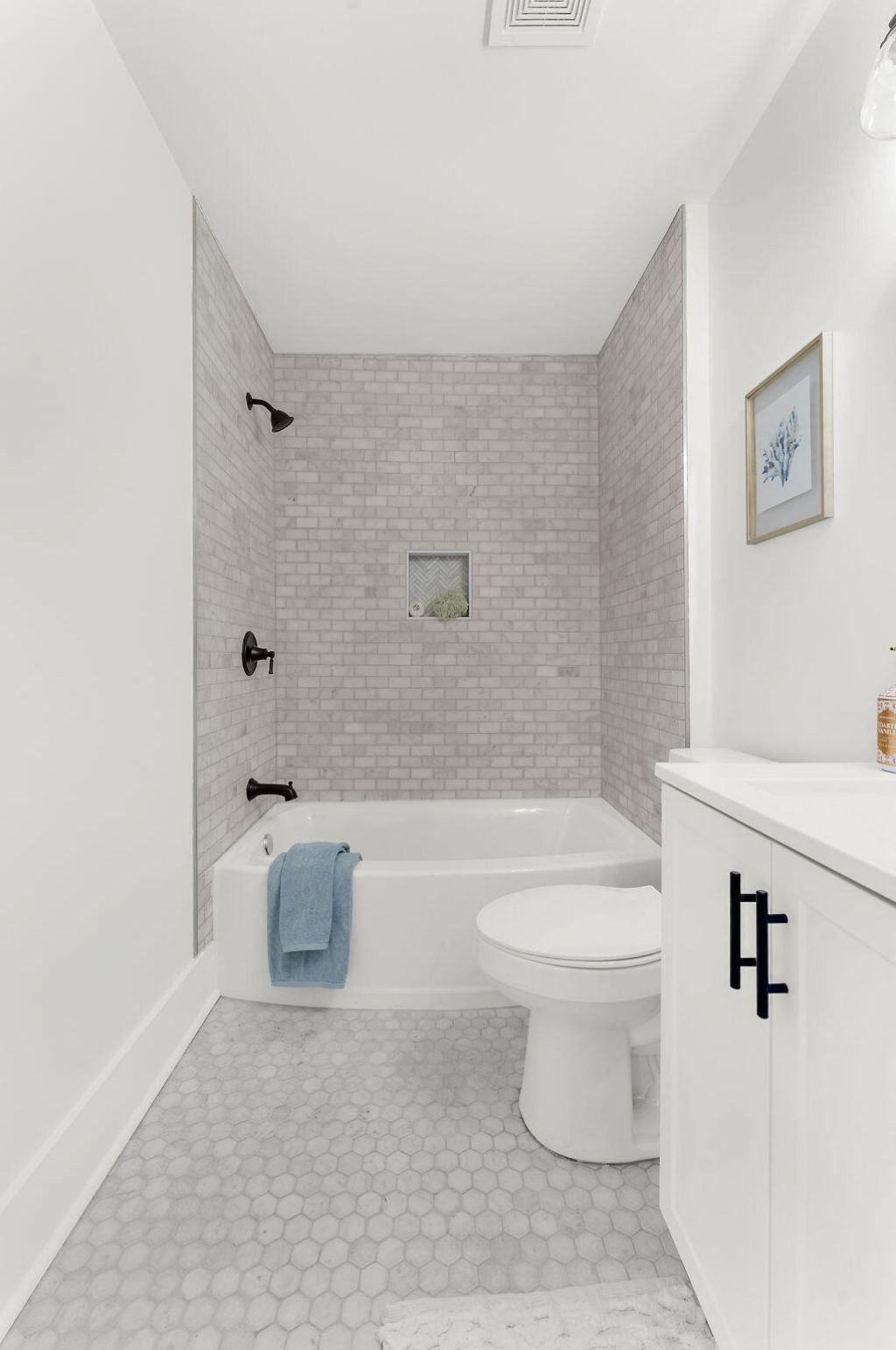 1483 Diamond Boulevard Photo 37