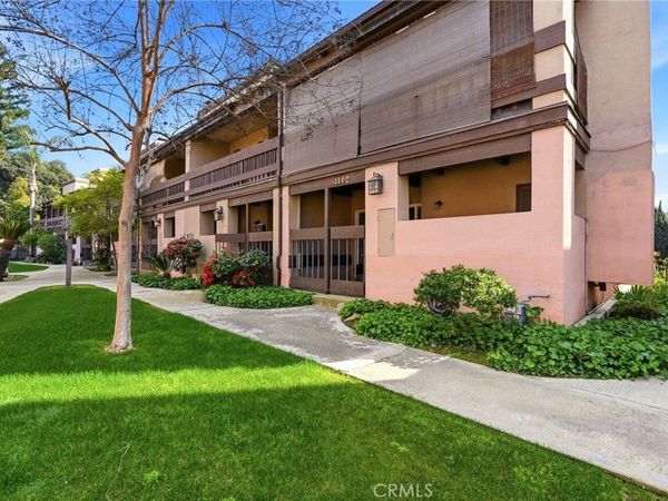 1142 N Gem Street, Tulare, CA 93274