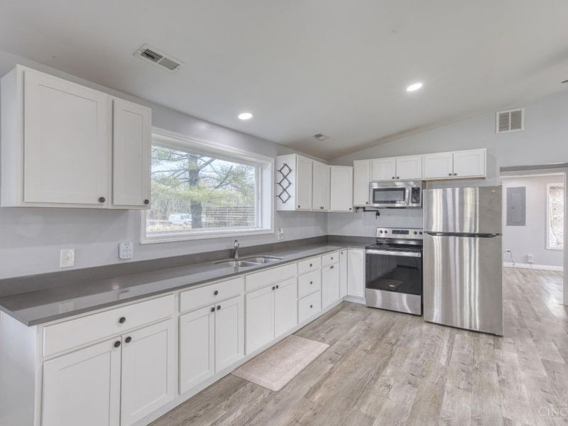 2698 St Rt 125, Tate Twp, OH 45106 Photo 8