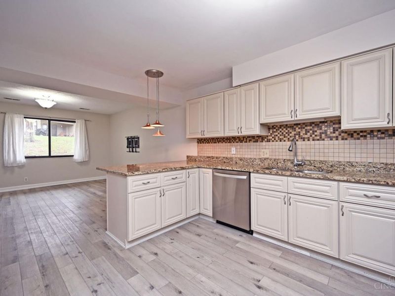 39 Rolling Hills Court, Wyoming, OH 45215 Photo 14