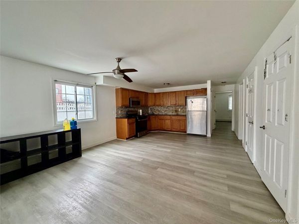 199 Cross Bay Parkway , Broad Channel, NY 11693