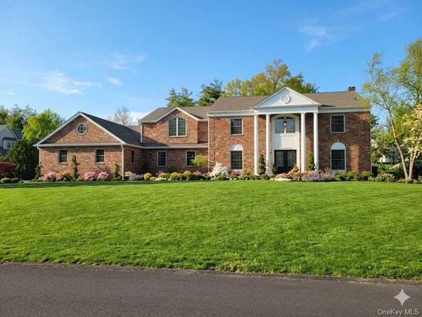 8 Tor Terrace, New City, NY 10956