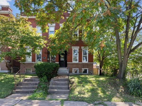 2336 Russell Boulevard , St Louis, MO 63104