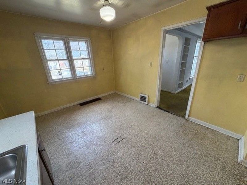 12905 Sprecher Avenue, Cleveland, OH 44135 Photo 5