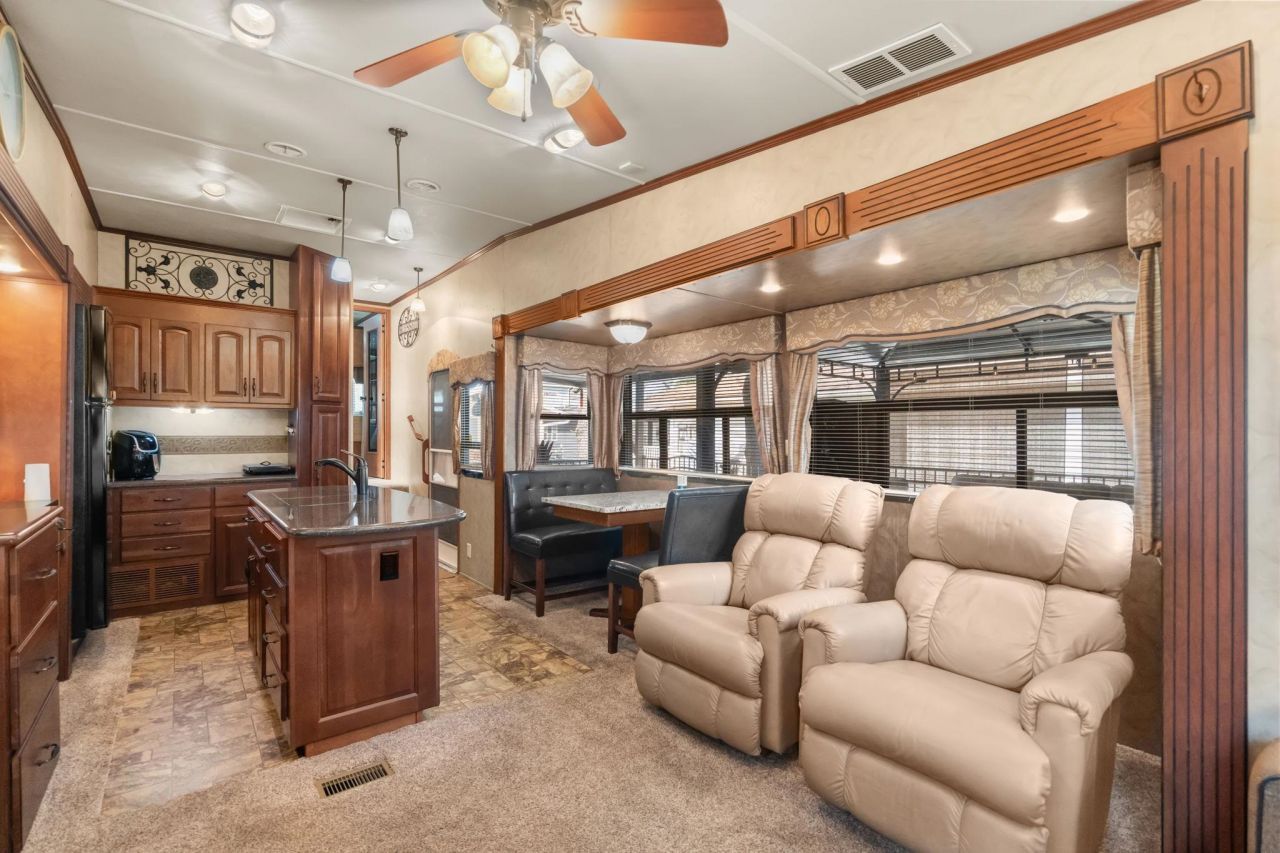 6001-5515 S Kings Hwy. Photo 19