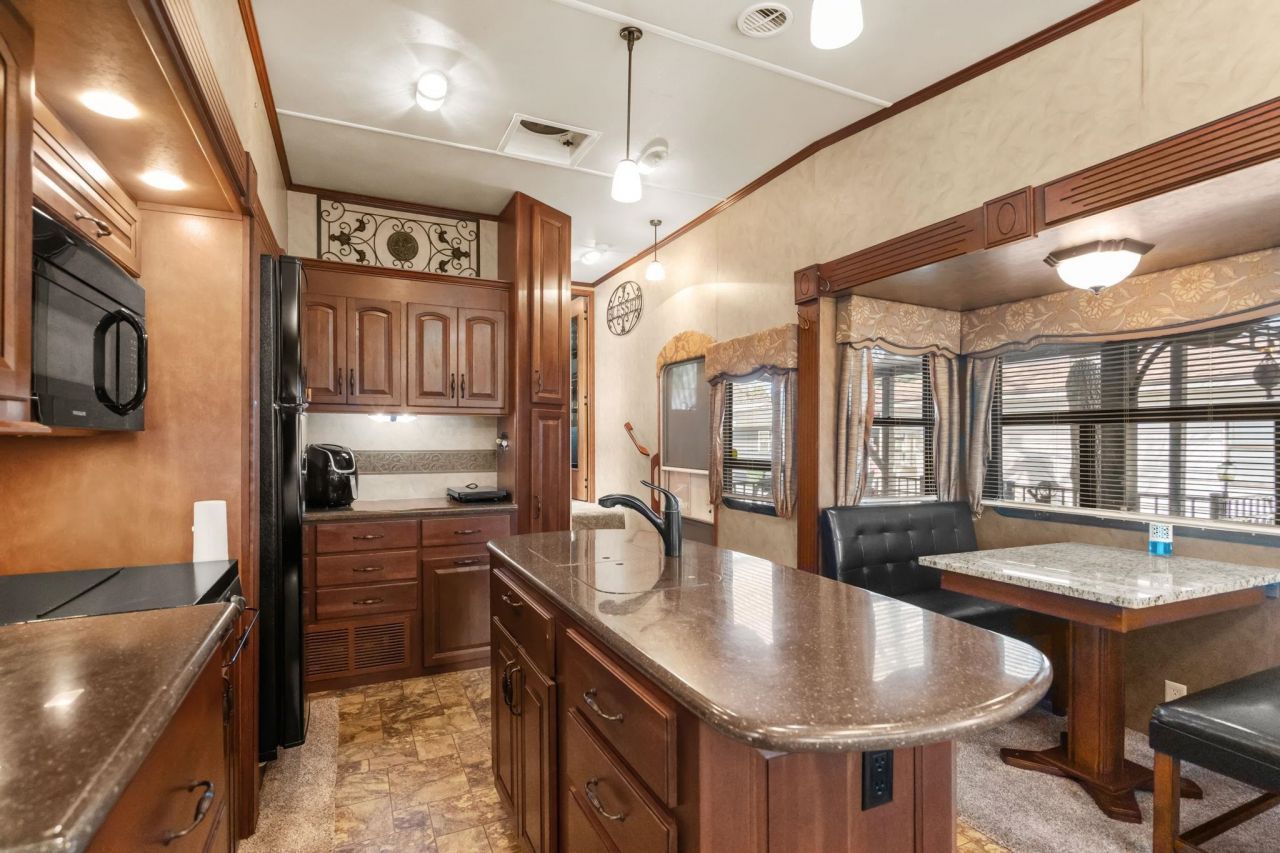 6001-5515 S Kings Hwy. Photo 21