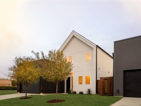 824 McBroom Street, Dallas, TX 75212